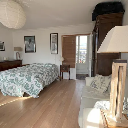 Versailles, Quartier Saint Louis Hotell